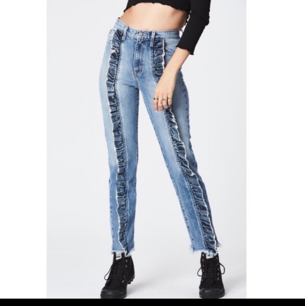 Carmar‎ Ruffle Ursula  Jeans Size 27